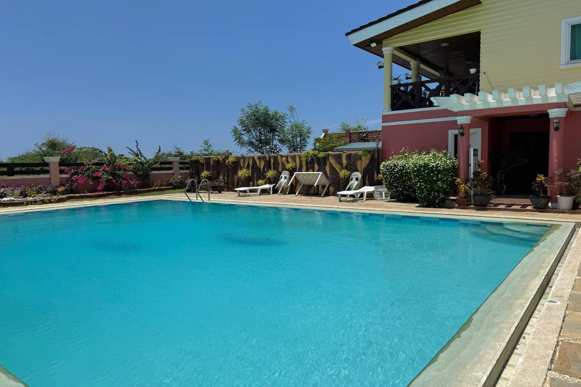 Ovemar Resort Hotel Near Vigan Exterior foto